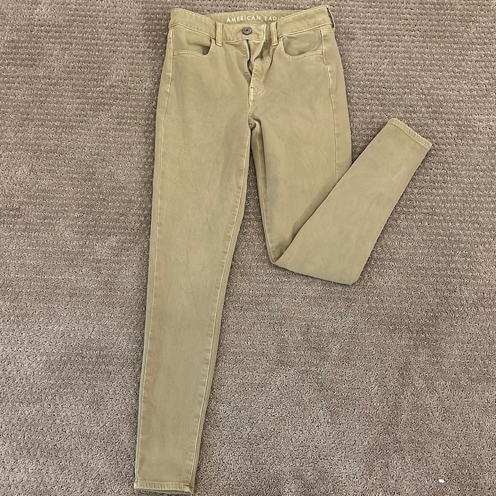 American Eagle high-waisted khaki jegging